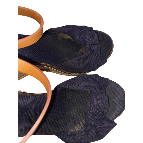 Tory Burch Blue and Tan Wedge Sandal size 9 - Picture 4 of 7